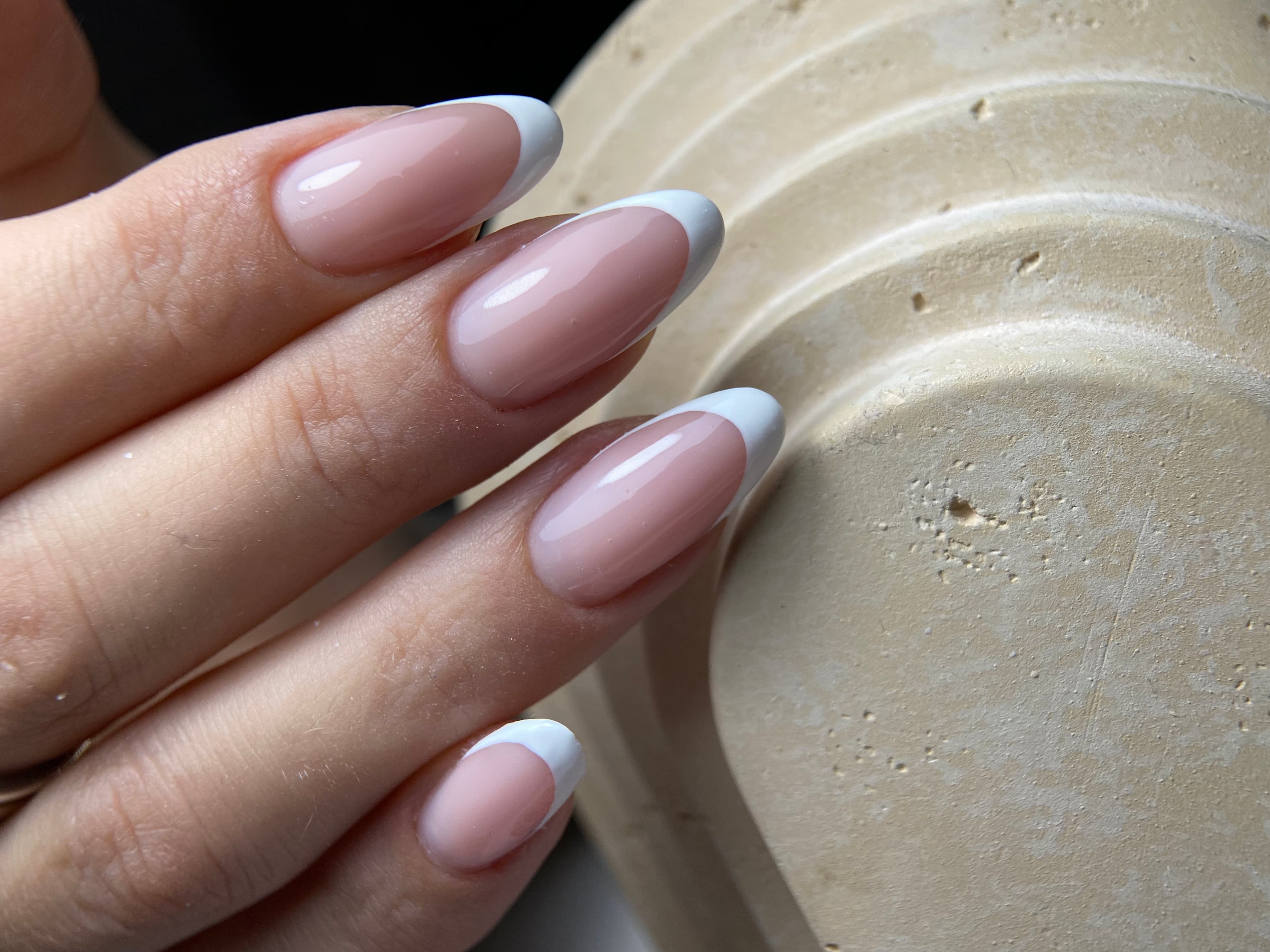 R A D A Nails Studio